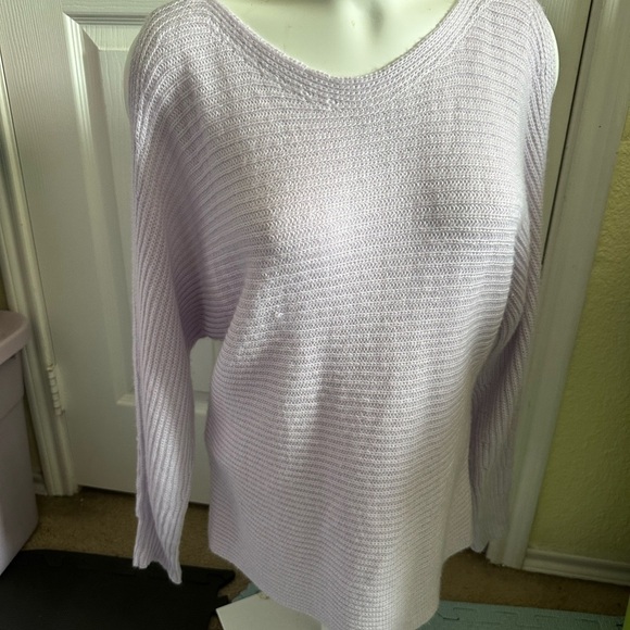 Staccato Lavender Women's Sweater with cold shoulder Size Large - Picture 2 of 4